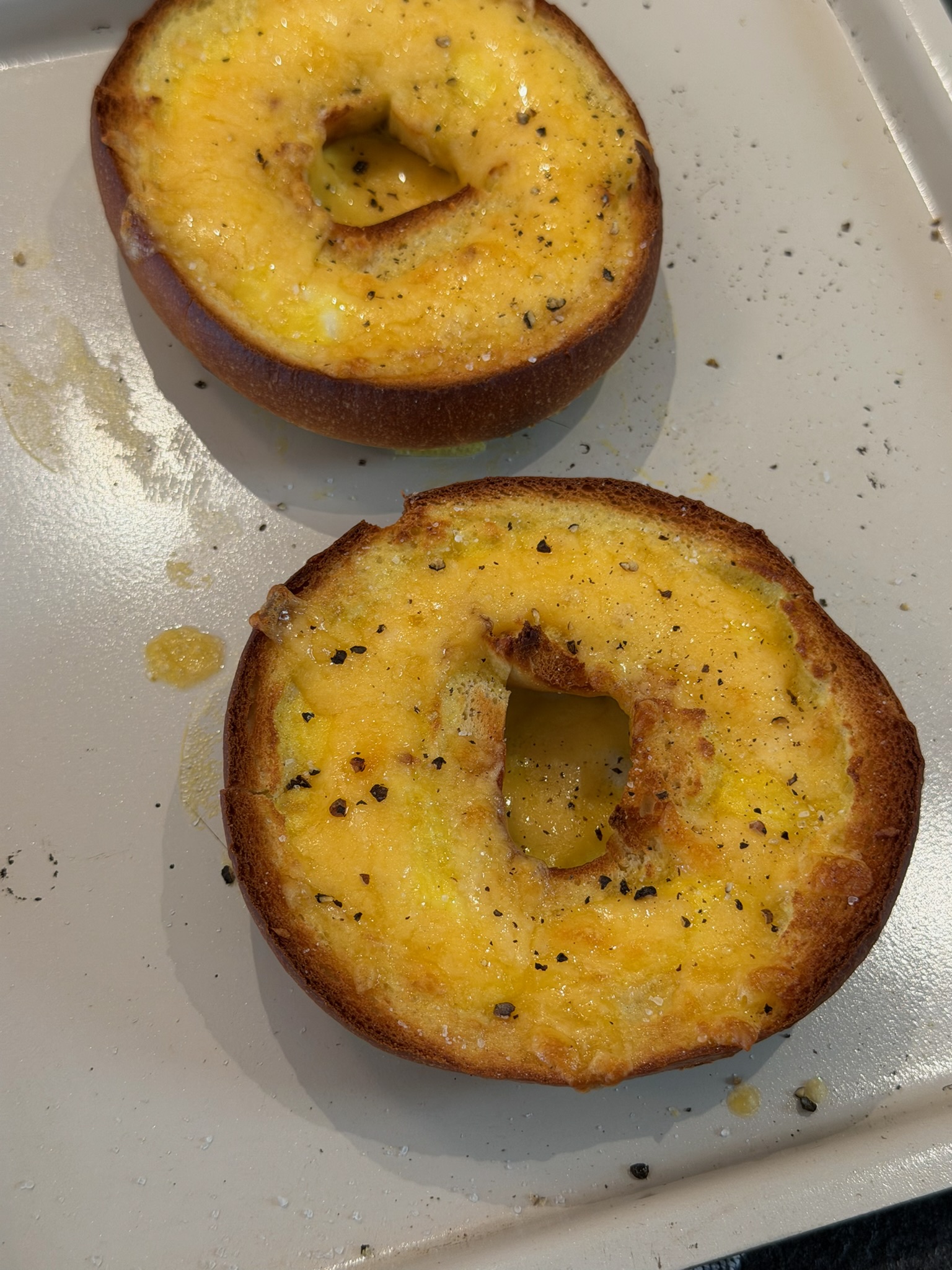 3 Ingredient Cheesy Egg Bagel