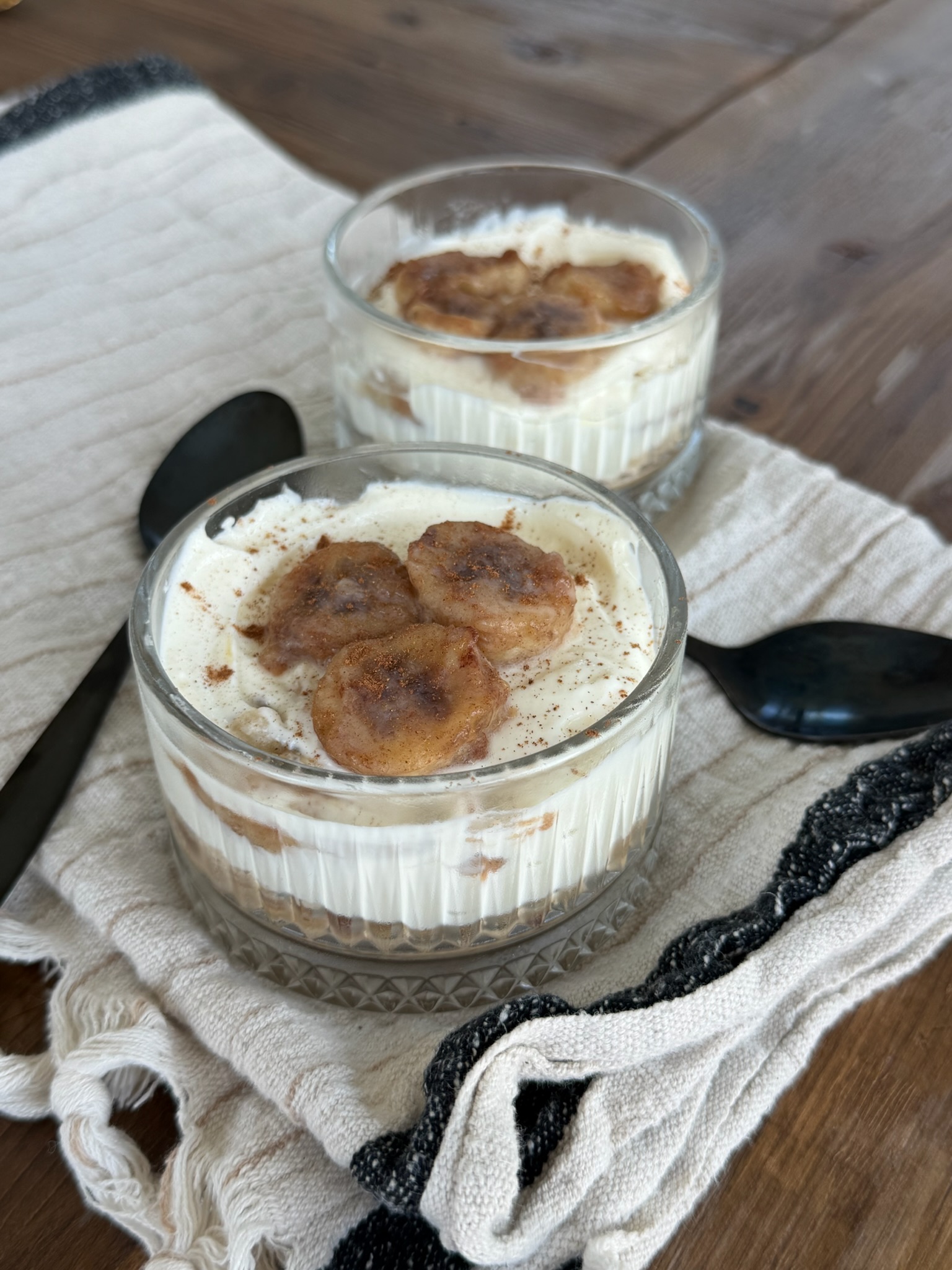 Caramelized Banana Cream Pie Cheesecake Cups